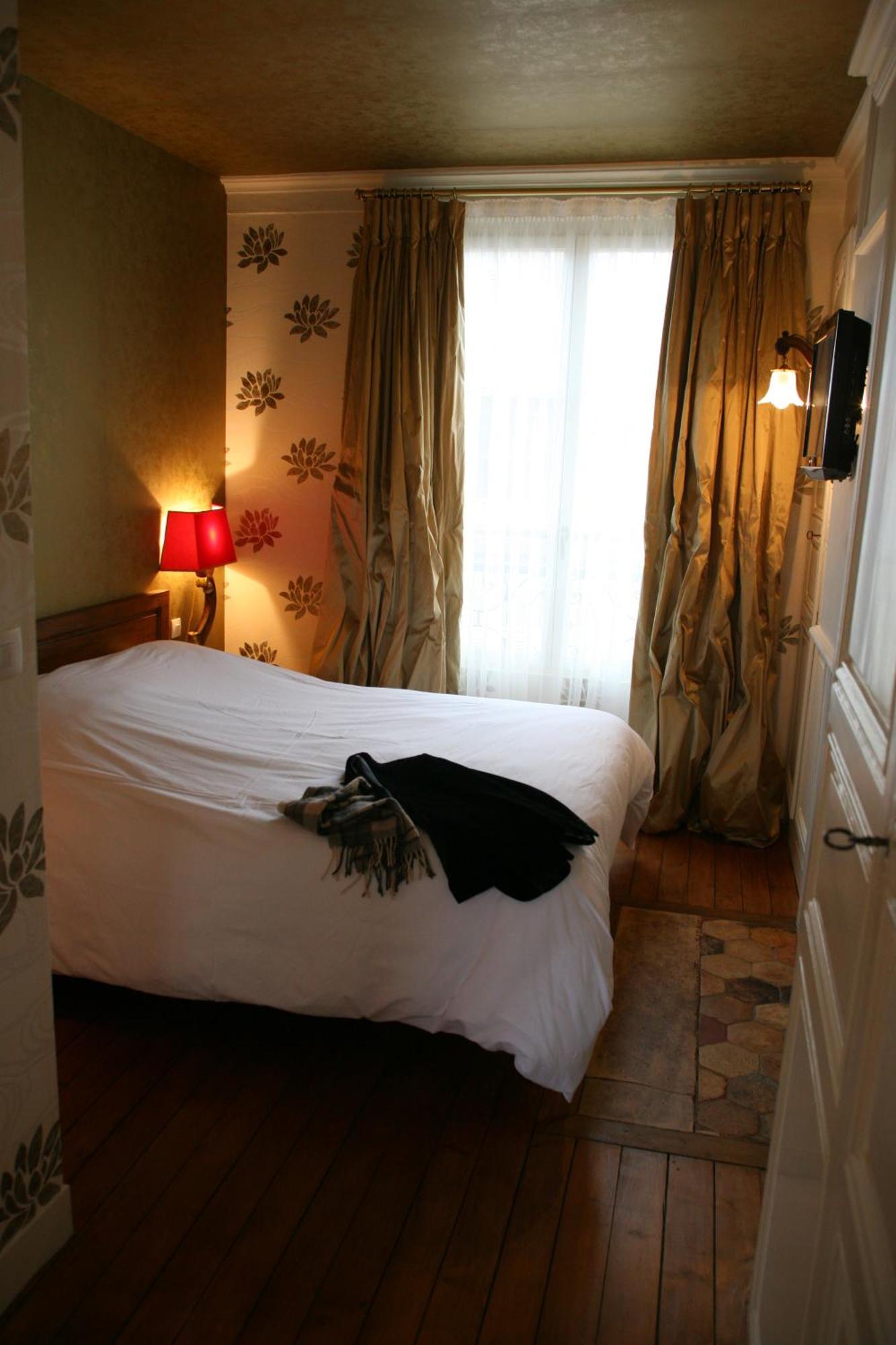 Bed and Breakfast Le Parvis Chartres Exterior foto