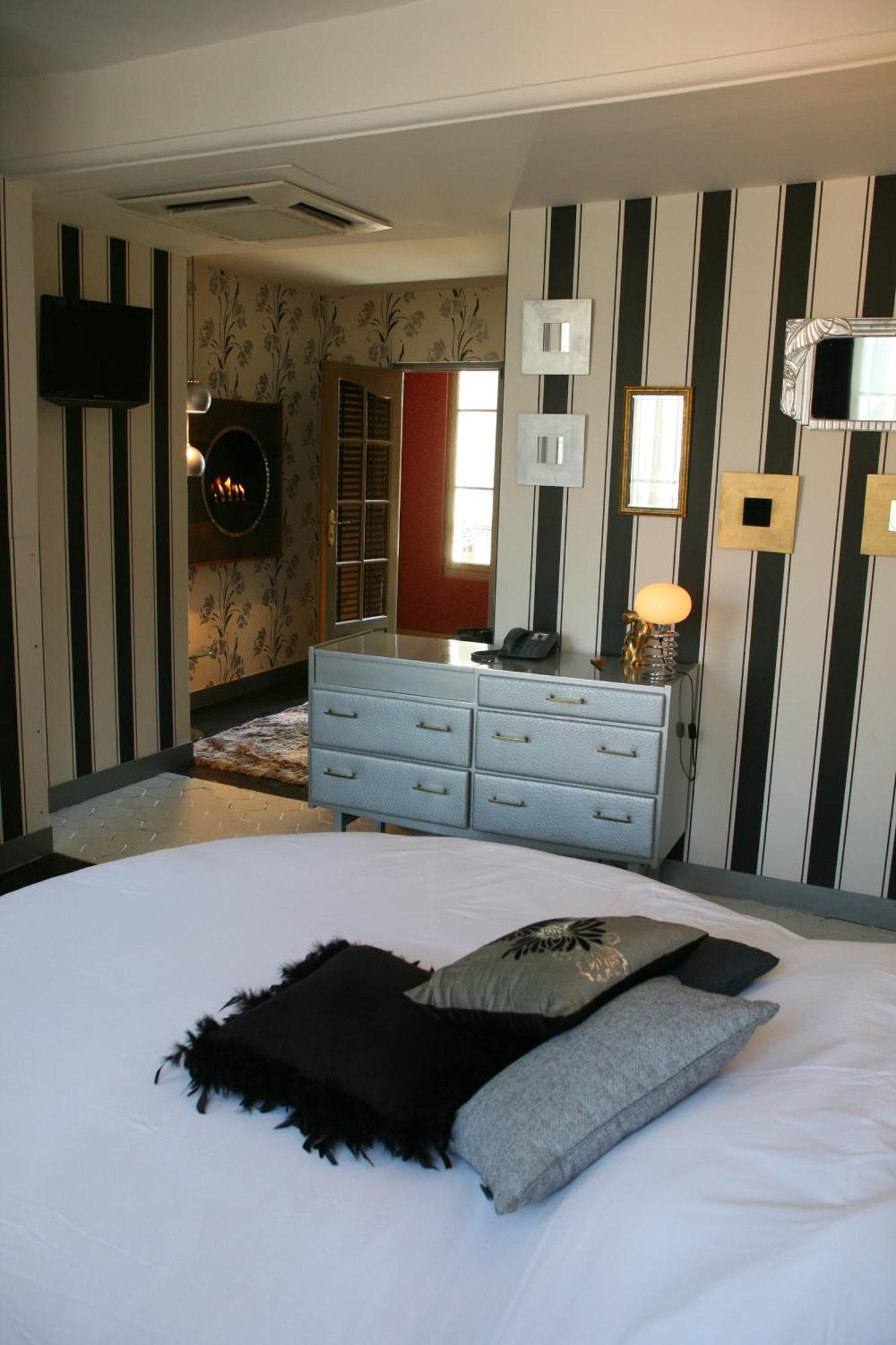 Bed and Breakfast Le Parvis Chartres Exterior foto