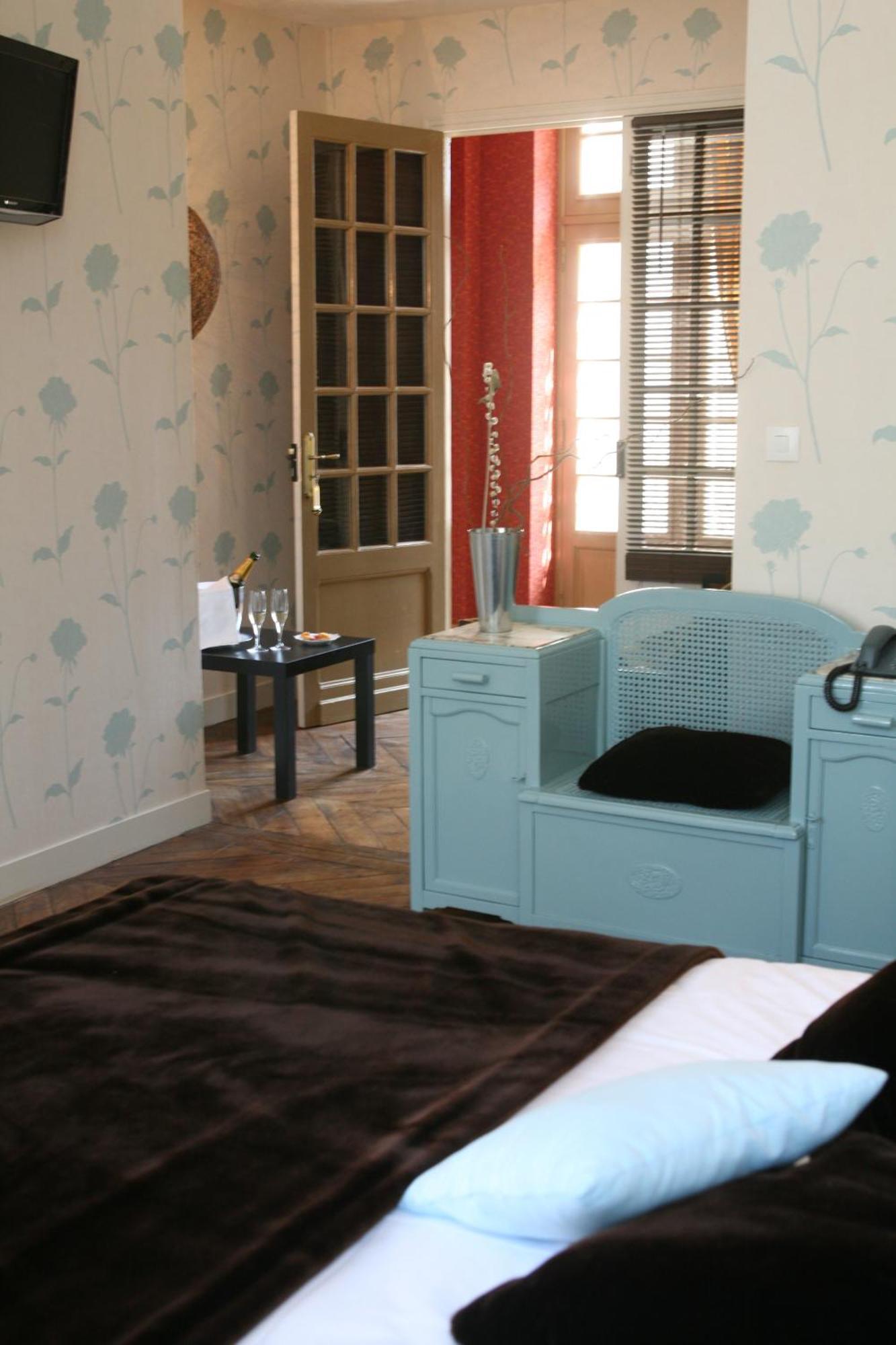 Bed and Breakfast Le Parvis Chartres Exterior foto